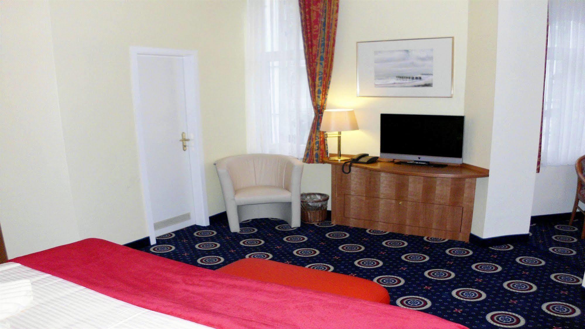 Hotel Deutsche Flagge Binz Extérieur photo